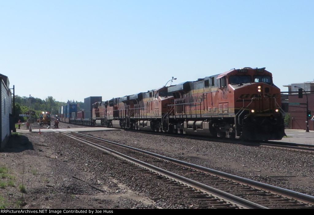 BNSF 7403 West